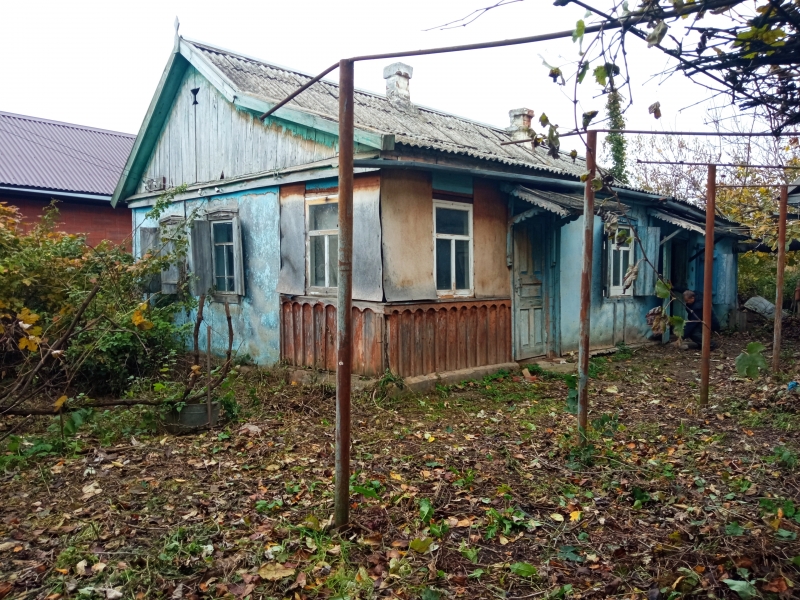 Продам земельный участок с домом